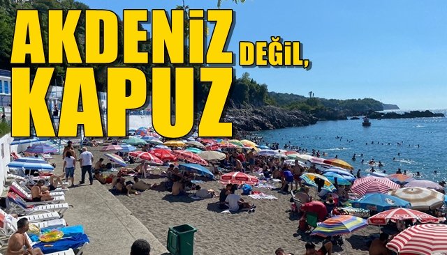 Vatandaşlar “Sıcak Pazar”da denize koştu… AKDENİZ DEĞİL, KAPUZ