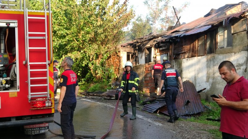 90 yaşındaydı, evinde yangın çıktı… DUMANDAN ZEHİRLENEREK CAN VERDİ - 3