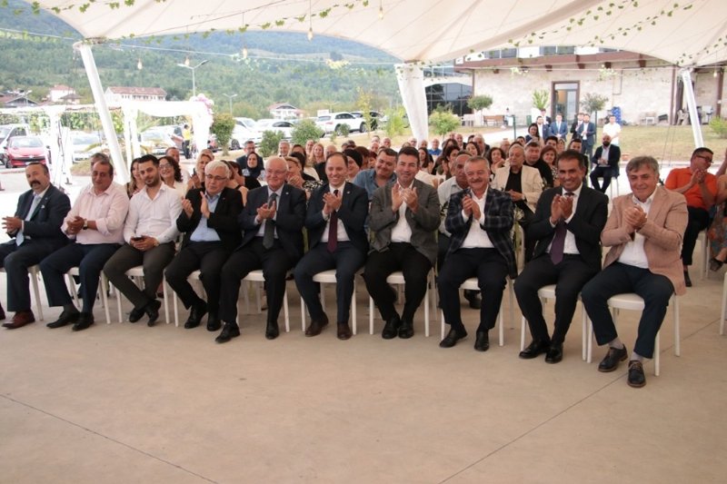 BELEDİYE BAŞKANI KIZINI EVLENDİRDİ - 3