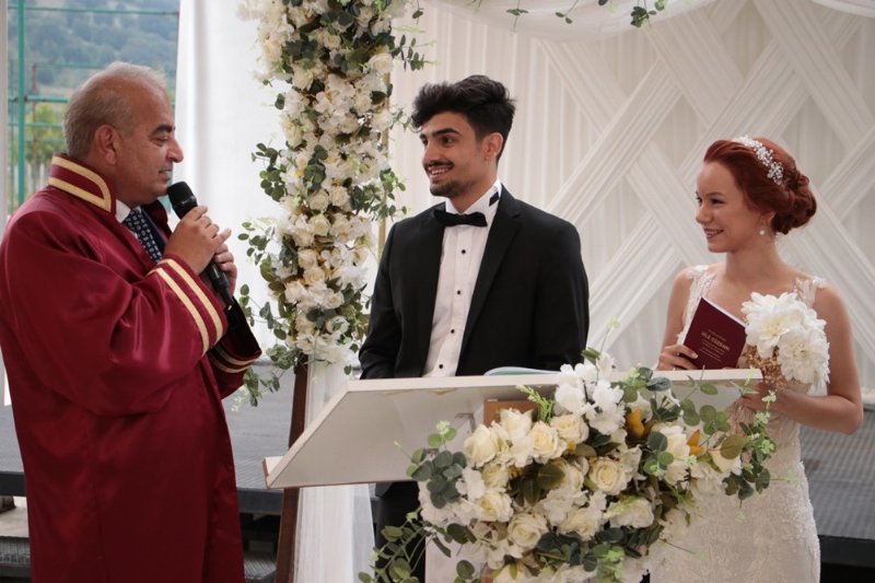 BELEDİYE BAŞKANI KIZINI EVLENDİRDİ - 5