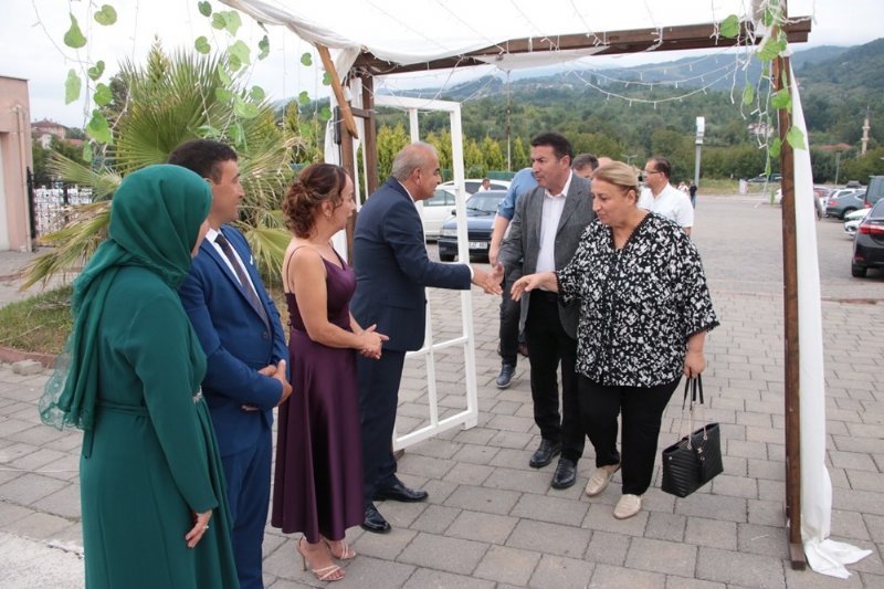 BELEDİYE BAŞKANI KIZINI EVLENDİRDİ - 6