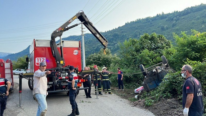 Fındık işçilerini taşıyordu: 1 ölü, 12 yaralı  - 2