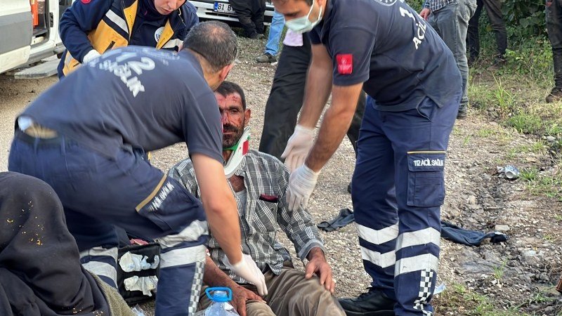 Fındık işçilerini taşıyordu: 1 ölü, 12 yaralı  - 3