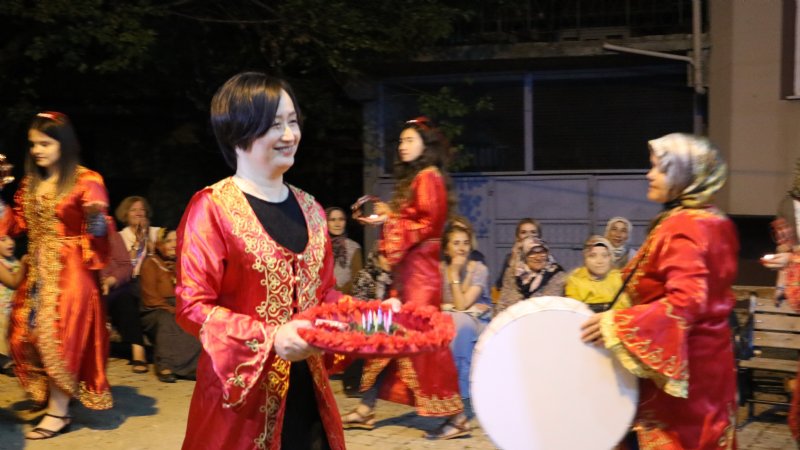 Japon gelin Türk kültürüne hayran kaldı… KINA GECESİNE KATILDI - 2