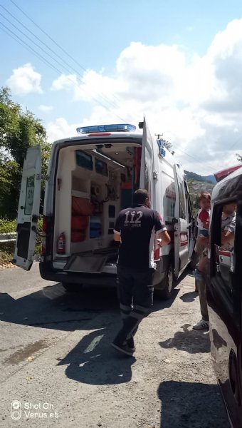 Karadeniz Ereğli’de kaza… OTOBÜS DURAĞINA ÇARPTI, 2 YARALI - 8
