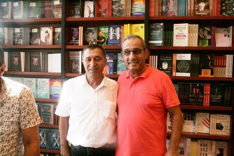 Penguen Kitabevi açılışı yoğun katılımla gerçekleştirildi… EREĞLİ’NİN KÜLTÜREL MERKEZİ OLACAK - 13