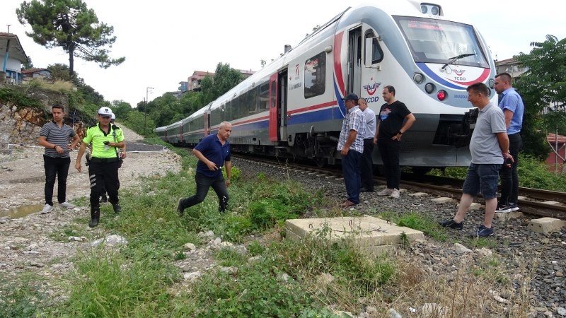 Yolcu treni çarptı - 1