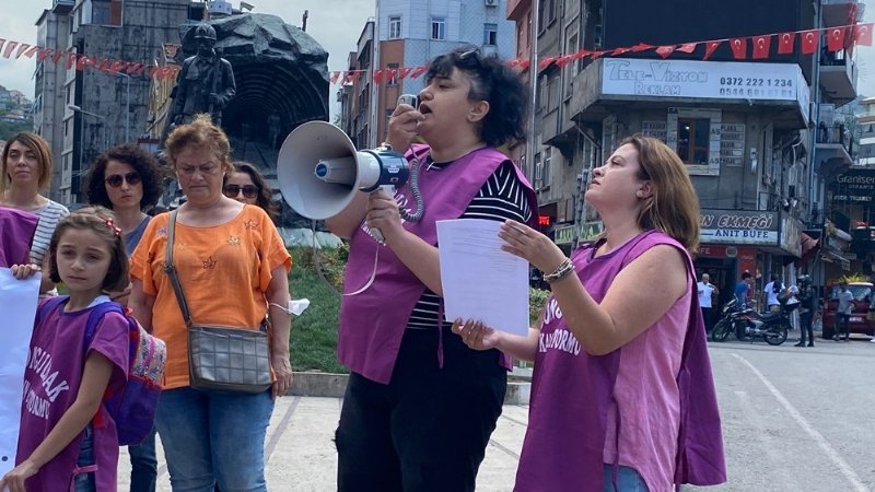 Zonguldaklı Kadınlar madenci anıtında toplandı… “KADINA ŞİDDET”E TEPKİ GÖSTERDİLER - 2