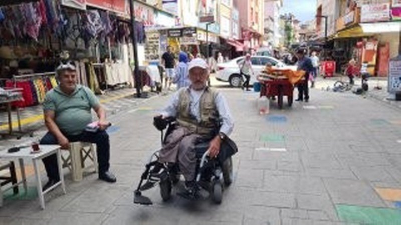 ALMANYA’DAN AKÜLÜ TEKERLEKLİ SANDALYE GETİRDİ - 4