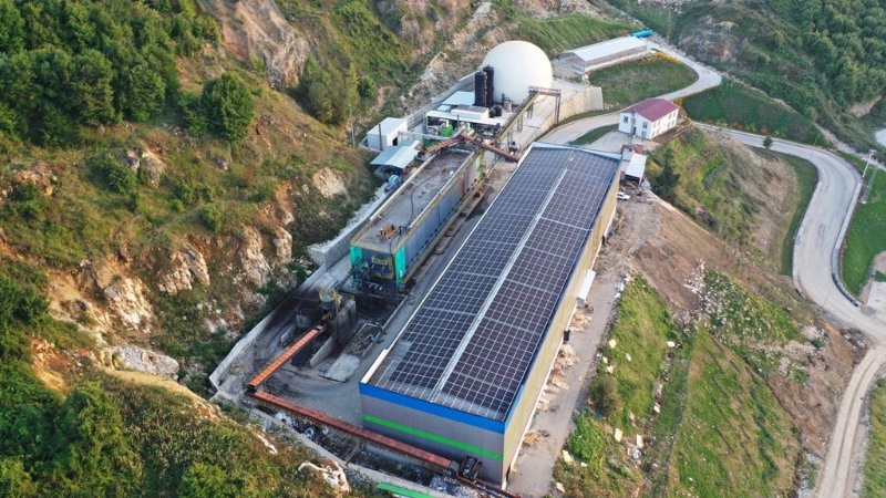 BELEDİYE BAŞKANI ÇÖPTEN VE GÜNEŞ PANELLERİNDEN ENERJİ ÜRETECEK - 1