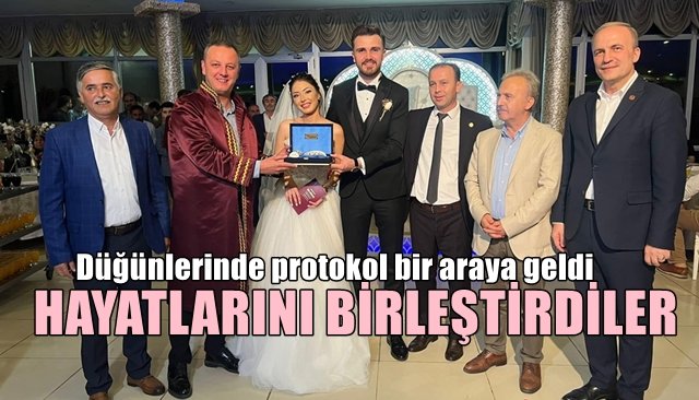 HAYATLARINI BİRLEŞTİRDİLER