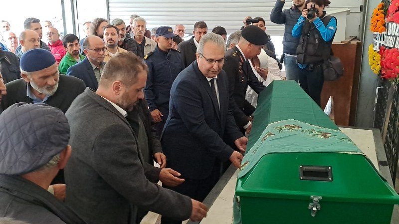 İNTİHAR EDEN POLİS EREĞLİ’DE TOPRAĞA VERİLDİ - 3