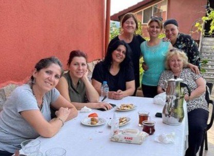 KARAELMASLI KADINLAR ANTALYA´YA FUARA GİDİYOR - 1