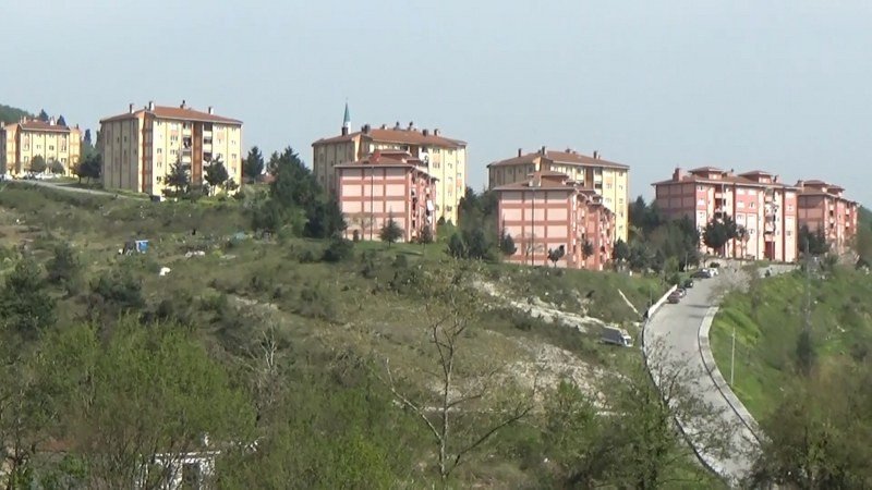 MAHALLENİN KANALİZASYONU DEREYE AKIYOR - 6