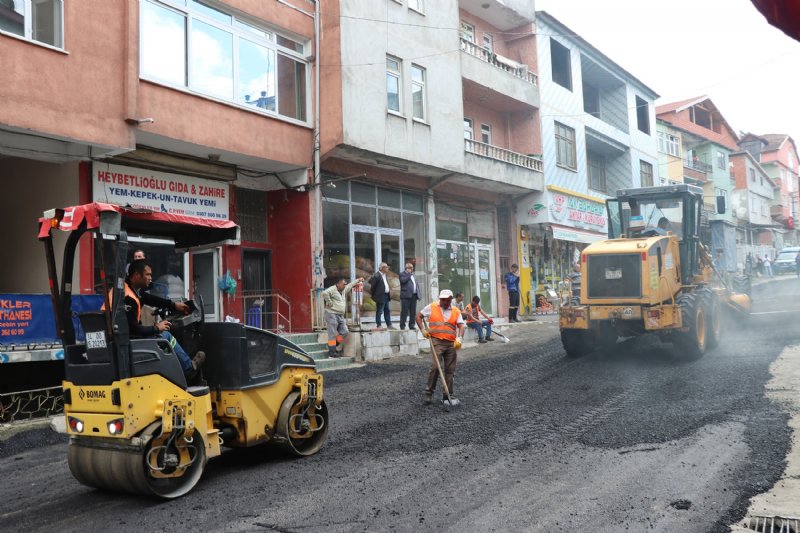 Ormanlı’da selden zarar gören yollar asfaltlanıyor - 1