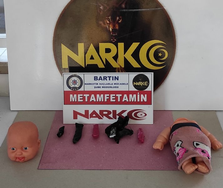 UYUŞTURUCU OYUNCAK BEBEK İÇİNDEN ÇIKTI  - 1