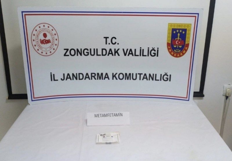 YOLCUDA UYUŞTURUCU ÇIKTI - 1