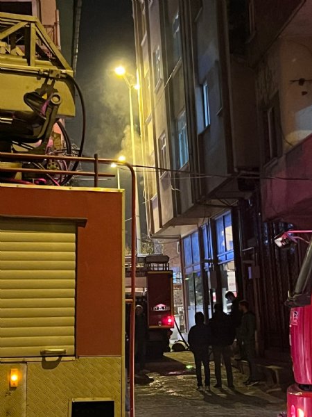 ALEV ALAN PRİZ EVİ YAKTI - 5