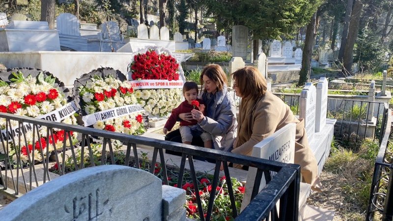 Badalıoğlu mezarı başında anıldı - 3