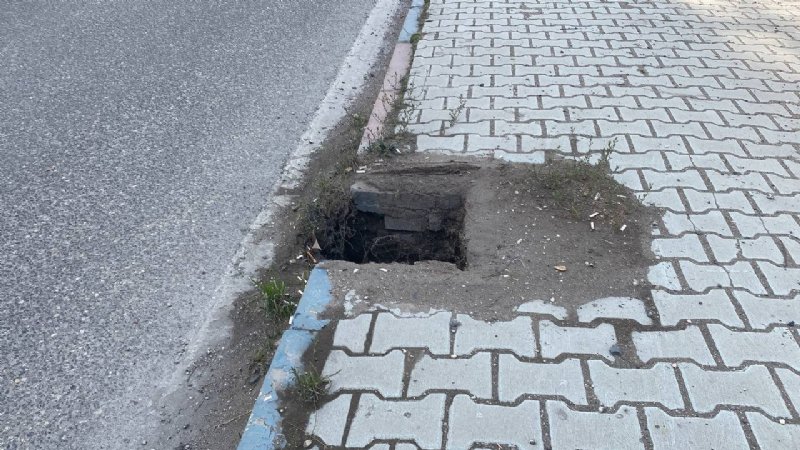 DEMİR KAPAĞI ÇALDI! - 3