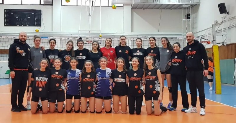 EREĞLİ’NİN SULTANLARI ECZACIBAŞI İLE ANTRENMANA ÇIKTI - 1