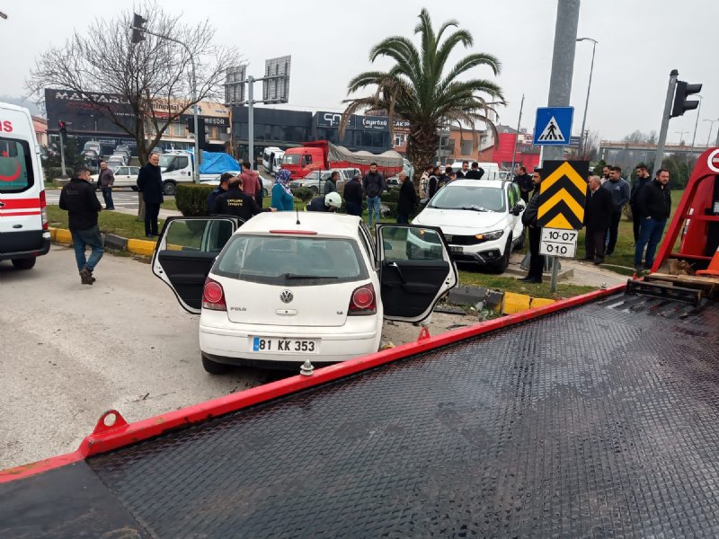 Işık ihlali kazaya neden oldu: 3 yaralı - 2