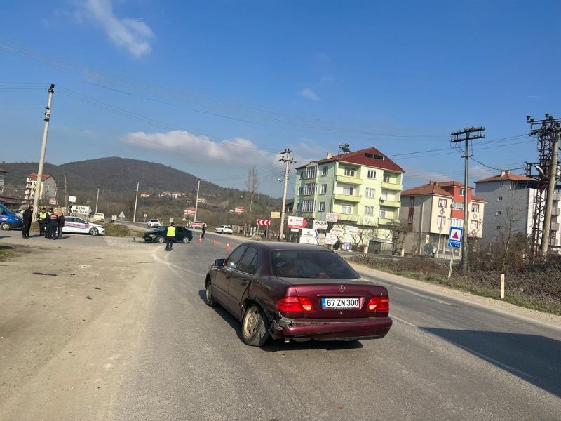 KÖY YOLUNDA KAZA: 2 YARALI - 2