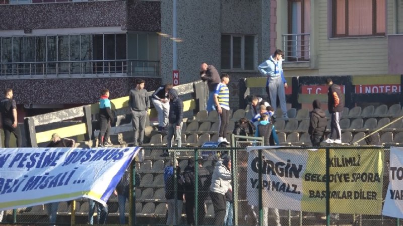 Tribünde meşale dehşeti - 3