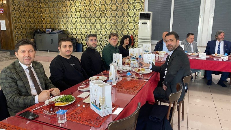 VALİ GAZETECİLERE KONUŞTU: “HEPİMİZE ZONGULDAK PAYDASINDA BİRLEŞMEK DÜŞÜYOR” - 1