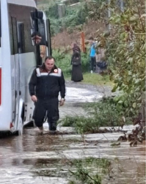 JANDARMA, ÖĞRENCİLERİ KURTARDI - 2