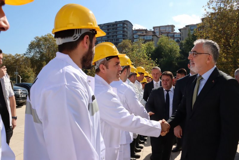 MADENCİLER, İKİ BAKANI, CUMA NAMAZI ÖNCESİ BÖYLE KARŞILADI - 5