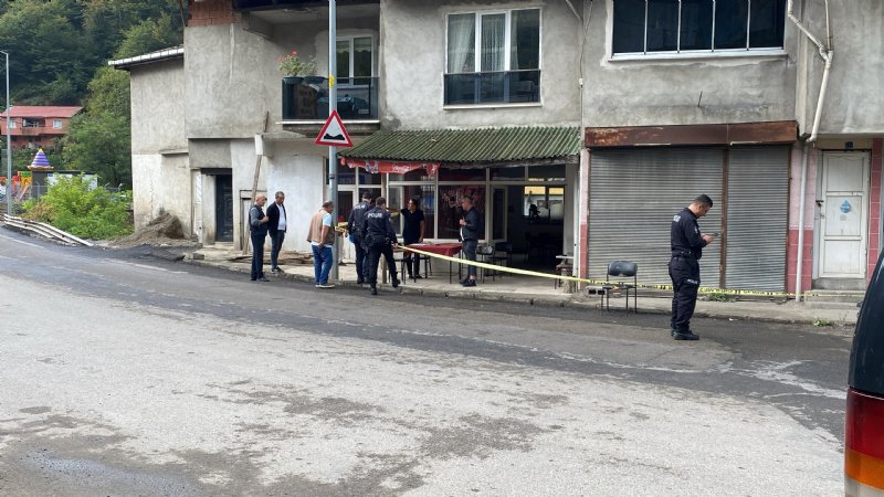 TARTIŞTIĞI ADAMI AYAĞINDAN VURDU - 3