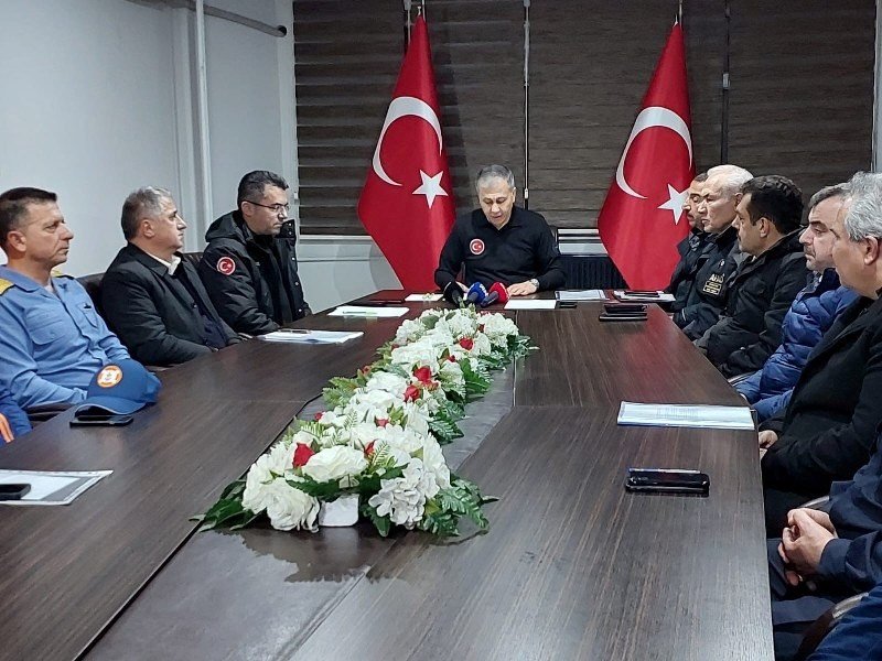 BAKAN YERLİKAYA, AFETİN YAŞANDIĞI ZONGULDAK´TA - 5