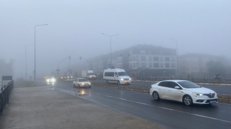 Şehir  güne sisle uyandı - 1