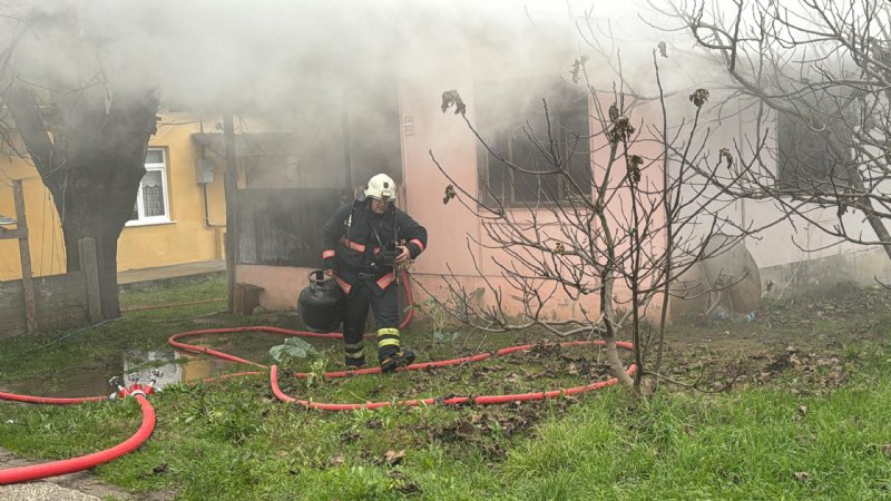 Prefabrik evde yangın!.. - 1