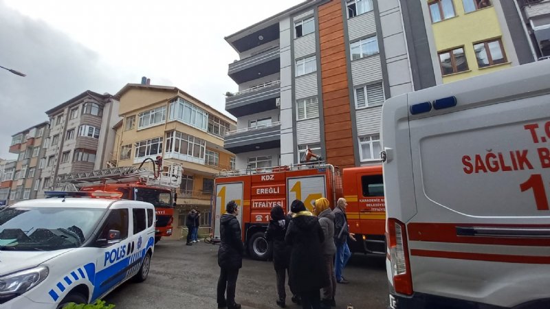 OCAKTA YEMEK UNUTTU MUTFAK ALEVLERE TESLİM OLDU - 1
