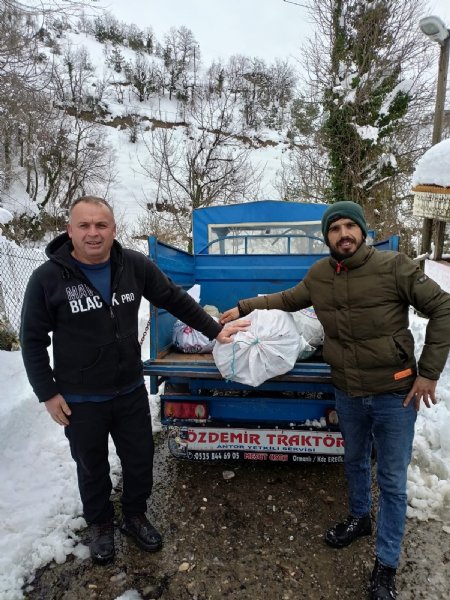 ÖĞBERLER ve ARMUTLUCUMA KÖYLÜLERİ KÖMÜR/ODUN GÖNDERİYOR - 1