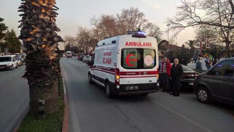 Otomobil yayalara çarptı: 2 KİŞİ AĞIR YARALANDI - 7