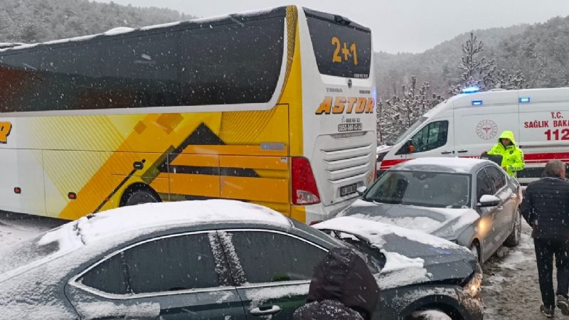 TEM´DE ZİNCİRLEME KAZA; YOL TRAFİĞE KAPANDI! - 6