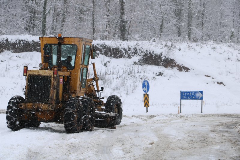 Zonguldak-Ereğli karayolunda ulaşıma kar engeli… KAZALAR ARKA ARKAYA GELDİ - 8