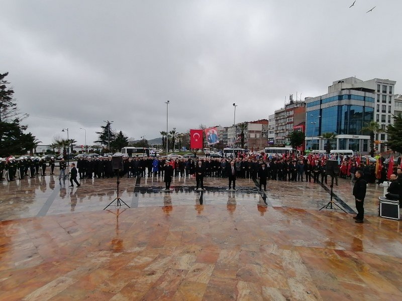 EREĞLİ’DEKİ “18 MART” TÖRENİNE ÖZEL BİR İSİM DE KATILDI - 1