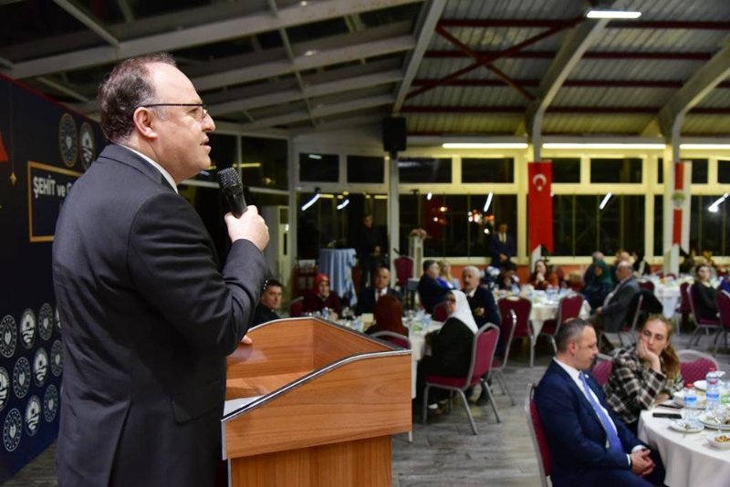  İl protokolü, ilk iftar programında orucunu açtı… ŞEHİT VE GAZİ YAKINLARIYLA - 7