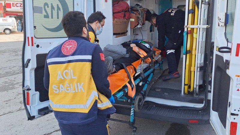 Meydanbaşı Caddesi’nde yaşandı GÖRÜNMEZ KAZA - 1