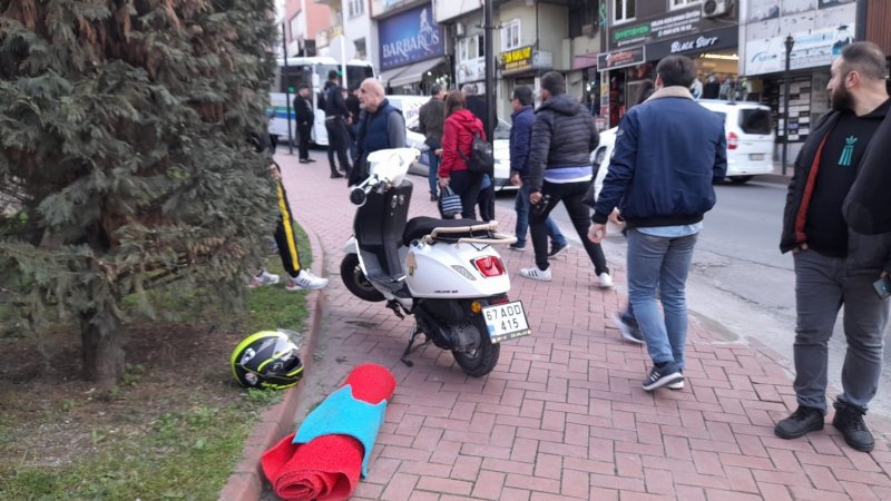 Motosikletin çarptığı çocuk yaralandı... MEYDANBAŞI’NDA KAZA! - 2