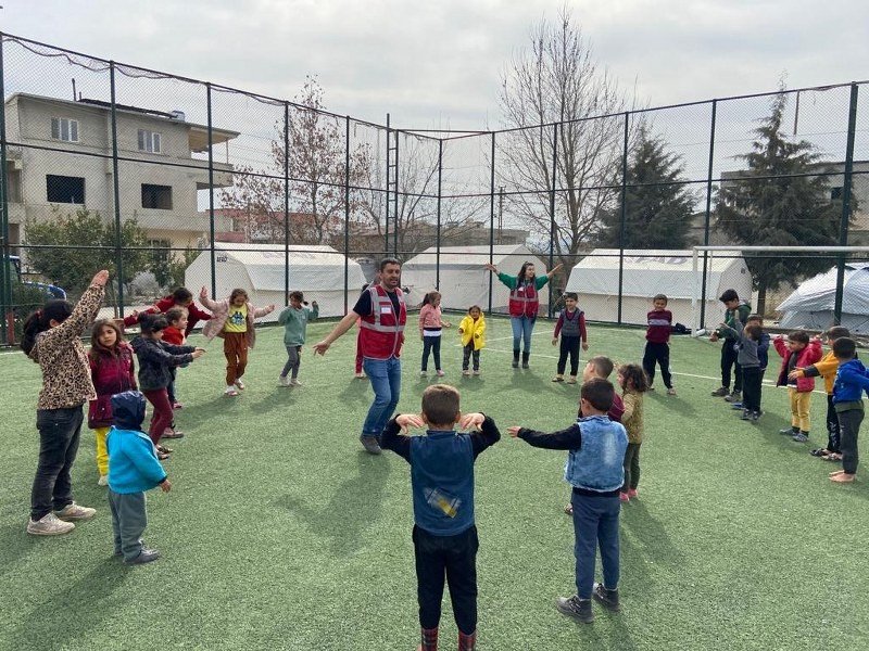 ZONGULDAK’TA Kİ GÖNÜLLÜ ÖĞRETMENLER AFET BÖLGESİNE GİTTİ - 2