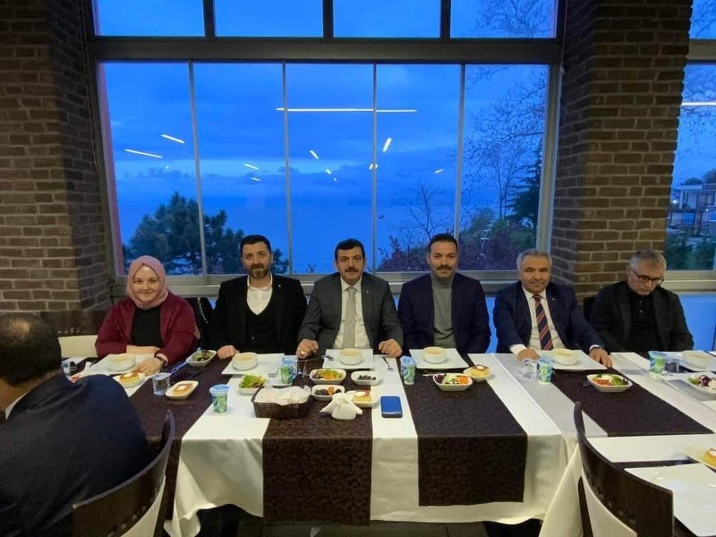 AK PARTİ ADAY ADAYLARI İFTARDA BİR ARAYA GELDİ - 1