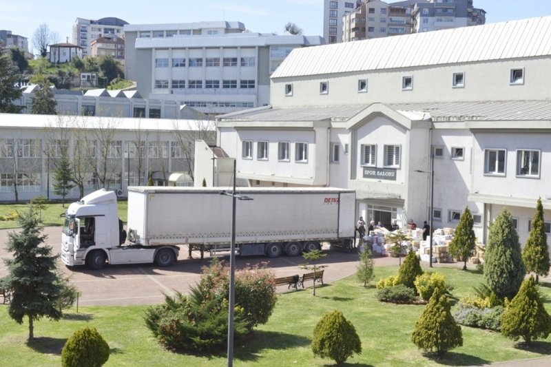 BEÜ’nün yardım tırı deprem bölgesinde… Rektör Özölçer ne dedi? “EN ÖNEMLİ DEĞERİMİZ DAYANIŞMAMIZ”  - 5