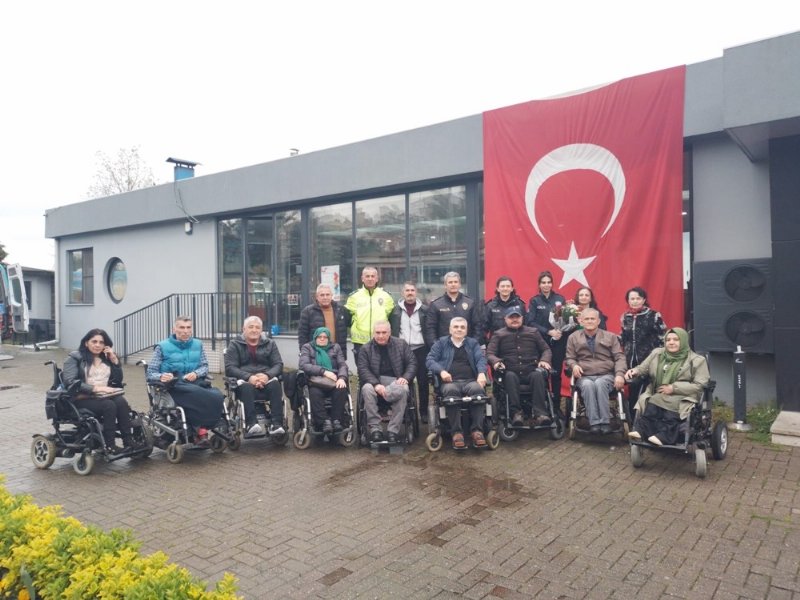 Engellilerden Ünlü’ye “Polis Haftası” ziyareti - 2