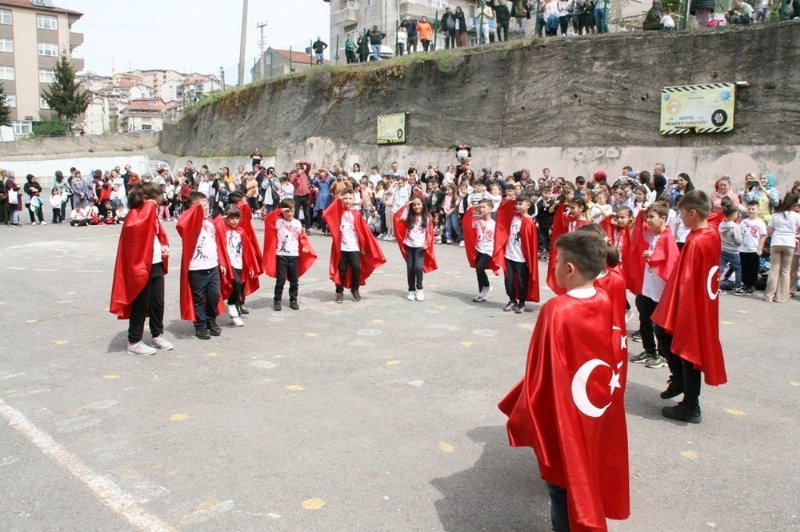 Karadeniz Ereğli’de Ulusal Egemenlik ve Çocuk Bayramı etkinlikleri... NİMET İLKOKULU’NDA COŞKULU KUTLAMA - 7
