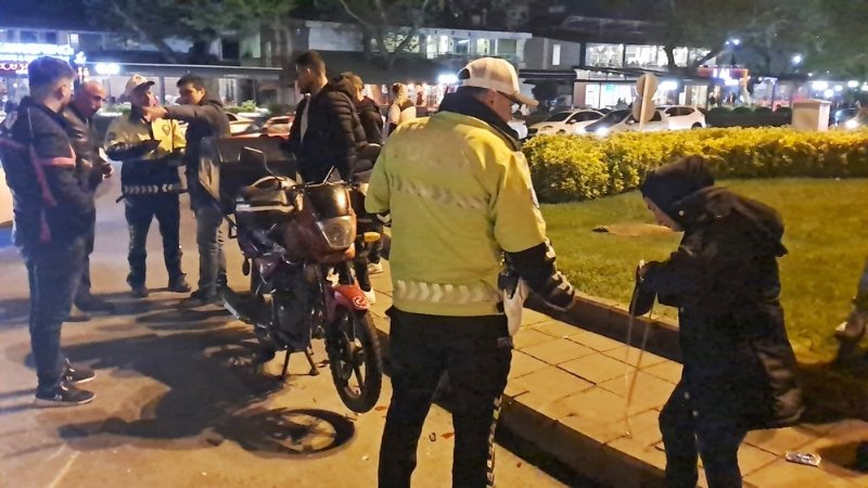 Karadeniz Ereğli… Uzunkum Caddesi… TAKSİ VE MOTOSİKLET ÇARPIŞTI - 2